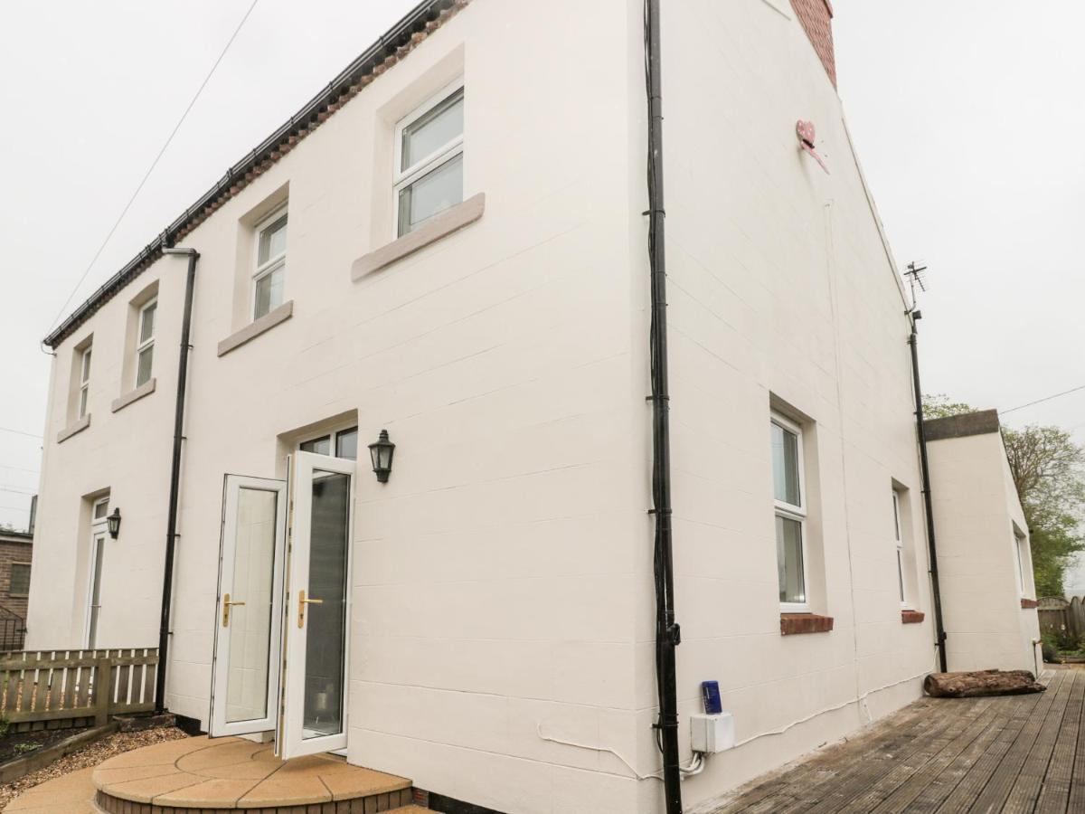 St Cuthbert'S Cottage Beal Exterior photo