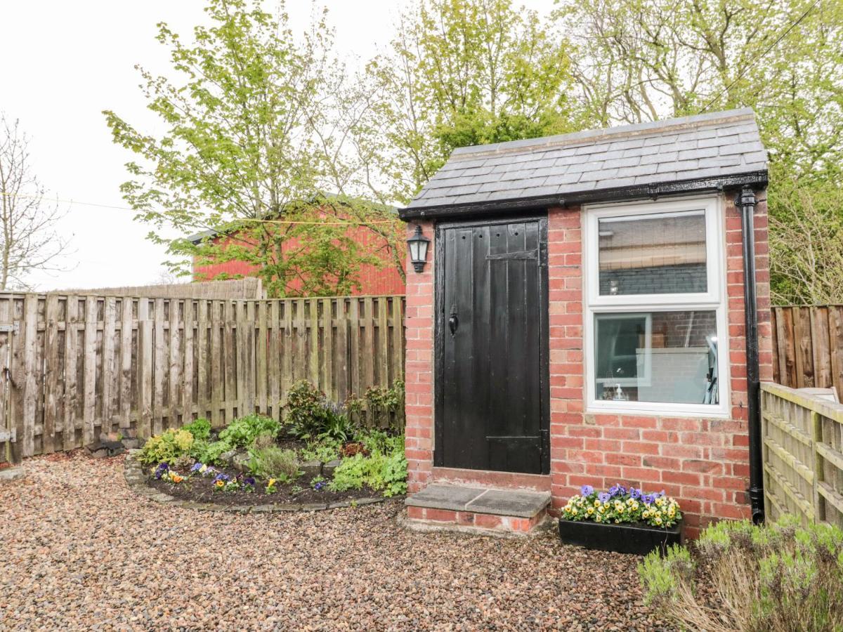 St Cuthbert'S Cottage Beal Exterior photo