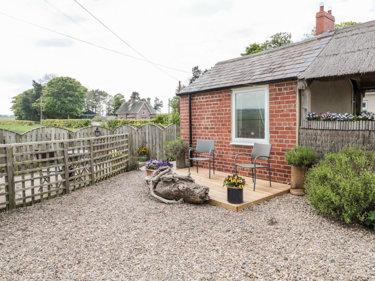 St Cuthbert'S Cottage Beal Exterior photo